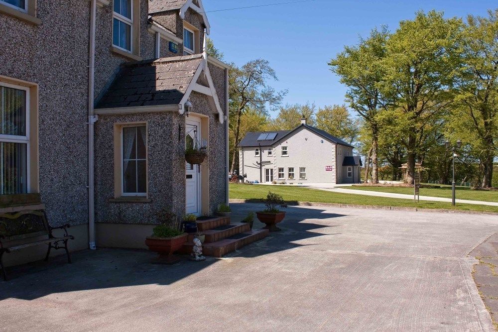 Отель Groarty House/Manor Лондондерри Экстерьер фото